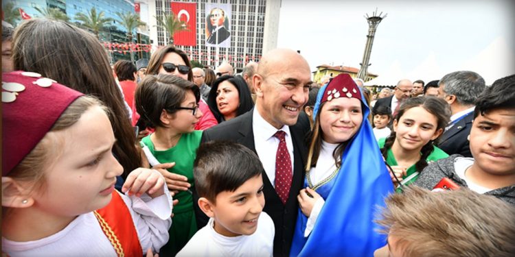 “İhtiyacımız olan tek şey yeniden Cumhuriyet ruhu ile kenetlenmek ve çalışmak”
