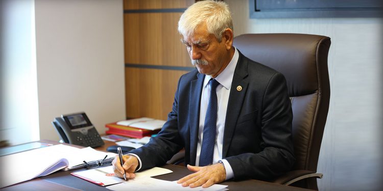 Bergama’da 4 bin çam ağacına ve antik kente bomba!