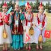 FOÇADAKİ BAYRAM SEVİNCİNE KAZAK VE ROMEN ÇOCUKLARDA KATILDI