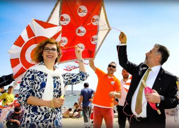 Bayraklı’da 23 Nisan coşkusu