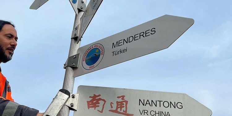 Kardeş şehir Troisdorf’tan Menderes’e jest!