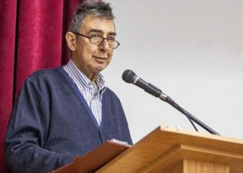NİHAT DİRİM’İN ADI FOÇA DEMOKRASİ MEYDANINA VERİLDİ