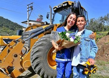 Kazı Çalışması Sırasında Anneler Günü Sürprizi