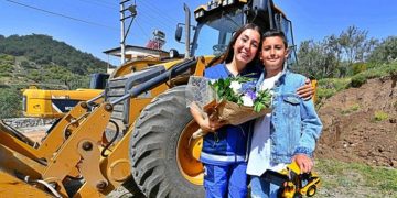 Kazı Çalışması Sırasında Anneler Günü Sürprizi