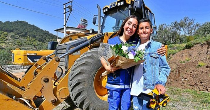 Kazı Çalışması Sırasında Anneler Günü Sürprizi