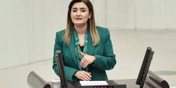 CHP İzmir Milletvekili Av. Sevda Erdan Kılıç: “Bakan Kurum, İzmir deprem konutlarının eksik teslim edildiğini itiraf etti”