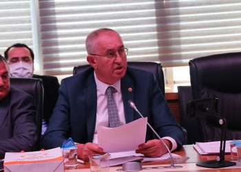 CHP’li Sertel: Bunlar denizi sadece denize girmekle biliyor