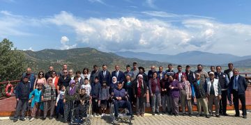 BAŞKAN YILMAZLAR, ENGELLİLERLE KAHVALTIDA BULUŞTU