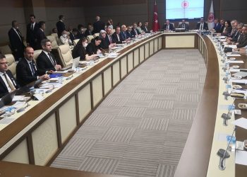 Serter’den ihracatçı birlikleri yasası tepkisi