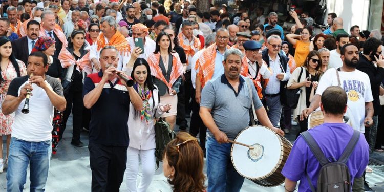 KARŞIYAKA’DA YÖRÜK FESTİVALİ BAŞLADI