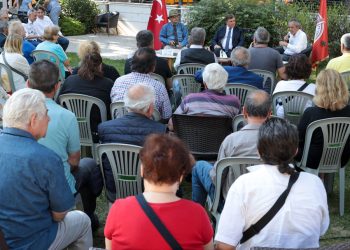 KARŞIYAKA’DA “CUMHURİYET VE GENÇLİK” KONUŞULDU