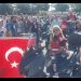 Karşıyaka Caddelerinde 19 Mayıs Konvoyu