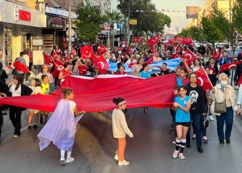 19 MAYIS NARLIDERE’DE COŞKUYLA KUTLANDI