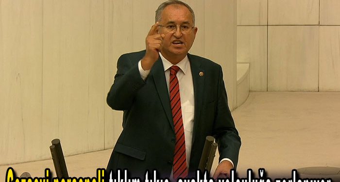 Cezaevi personeli tıklım tıkış, ayakta yolculuğa zorlanıyor