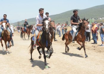 Rahvan Atlar, 7 yıl sonra Torbalı’da yarıştı