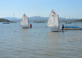 Seferihisar’dan genç yelkenciler yetişiyor