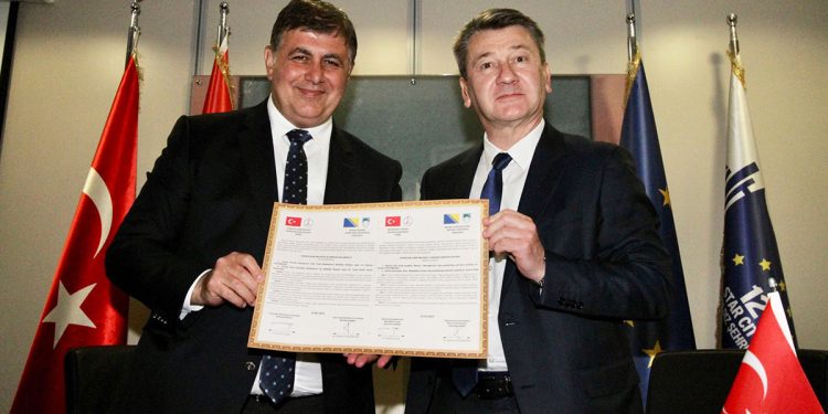 Karşıyaka ve Stari Grad ‘Kardeş Şehir’ oldu
