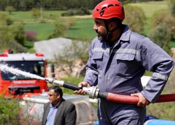 Hava sıcaklıkları arttı, İzmir İtfaiyesi teyakkuza geçti