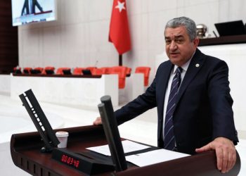 “Aliağa Endüstri Bölgesi’ne 3 yıldır bir çivi bile çakılmadı”