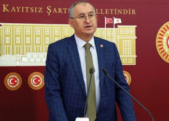 CHP İzmir Milletvekili Atila Sertel belediyelere açılan soruşturmaları Meclis’e taşıdı
