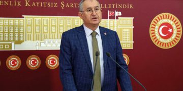 CHP İzmir Milletvekili Atila Sertel belediyelere açılan soruşturmaları Meclis’e taşıdı