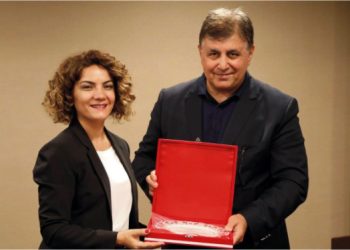 Başkan Tugay’a “Sıfır Ayrımcılık Derneği Sağlık Politikaları Özel Ödülü”