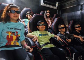 12 D Film Aracı ile erken karne hediyesi