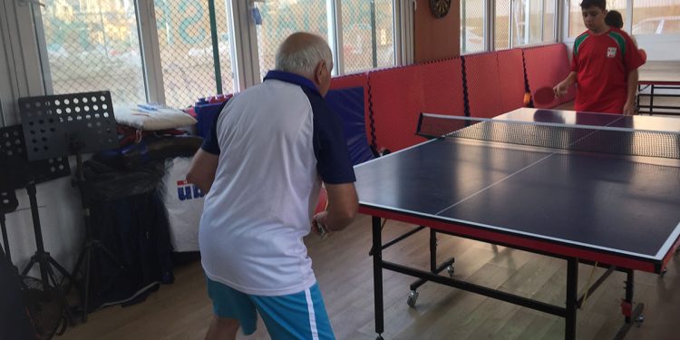 Gündüz sporcu, gece müzisyen…