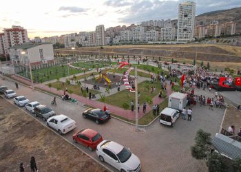 PROF. DR. GÜNGÖR NİŞLİ’NİN ADI KARŞIYAKA’DA YAŞAYACAK