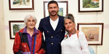 FOÇA’DA GÜLŞEN PASİN VE SUMRU PASİN RESİM SERGİSİ