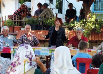 Kösedere deprem konutlarına kavuşuyor, yıllanmış sorunlar bir bir çözülüyor