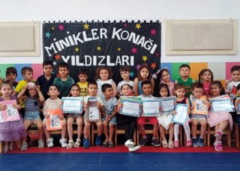 Minikler Konağı ilk mezunlarını verdi