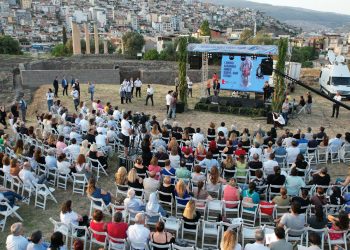 Bayraklı 1. Uluslararası Homeros Festivali’ne görkemli açılış