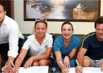 EFES SELÇUK’TA YÜZME BİLMEYEN KALMAYACAK