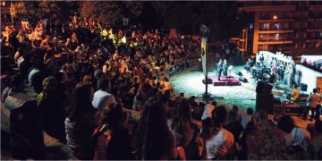 Karabağlar TSM Korosu “Yaz Konseri”yle vatandaşlarla buluştu