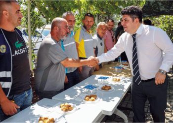 Buca’da bayramlaşma coşkusu
