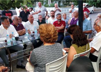 Bayraklı sokaklarında seferberlik!