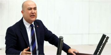 CHP’li Bakan’dan bir kez daha çağrı: “Vali Konağı bu ayıptan ne zaman kurtulacak?”
