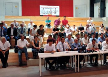 ALİAĞA’DA YİNE ŞÜPHELİ BİR GEMİ SÖKÜLMEK İSTENİYOR…