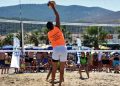 YENİFOÇA’DA PLAJ VOLEYBOLU HEYECANI