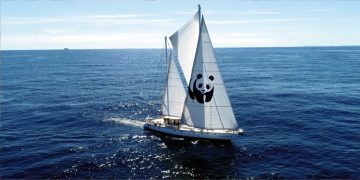 WWF’İN BLUE PANDA YELKENLİSİ ÇEŞME’DE
