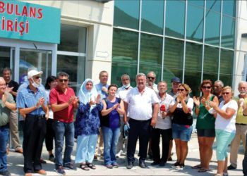 İYİ PARTİLİLERDEN SAĞLIK ÇALIŞANLARINA ŞİDDETE TEPKİ