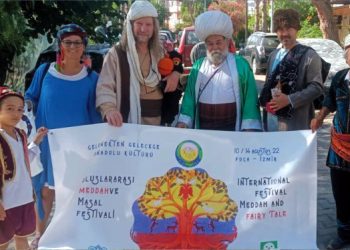 Foça Uluslararası Meddah ve Masal Festivali Başladı