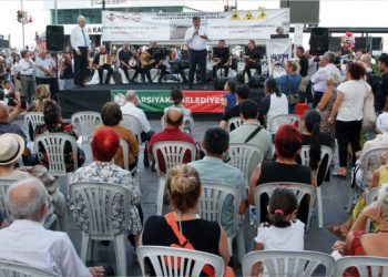 KARŞIYAKA ASBESTLİ GEMİYE KARŞI TEK YÜREK
