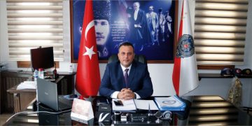 FOÇA YENİ EMNİYET MÜDÜRÜ ERGÜL ÇETİN GÖREVE BAŞLADI