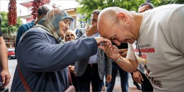 Başkan Soyer: “Herkes aynı duyguyla yürüyor”