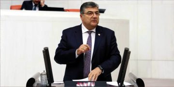 CHP’li Sındır, “CHP’li Sındır, “demokrasi için yandaş değil özgür basın şart!”