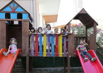NAR ÇİÇEKLERİ OKULA DÖNDÜ