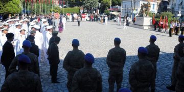 GAZİLER GÜNÜ FOÇADA TÖREN VE ETKİNLİKLERLE KUTLANDI
