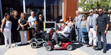 NARLIDERE’DE ENGELLİ ŞARJ İSTASYONU KURULDU